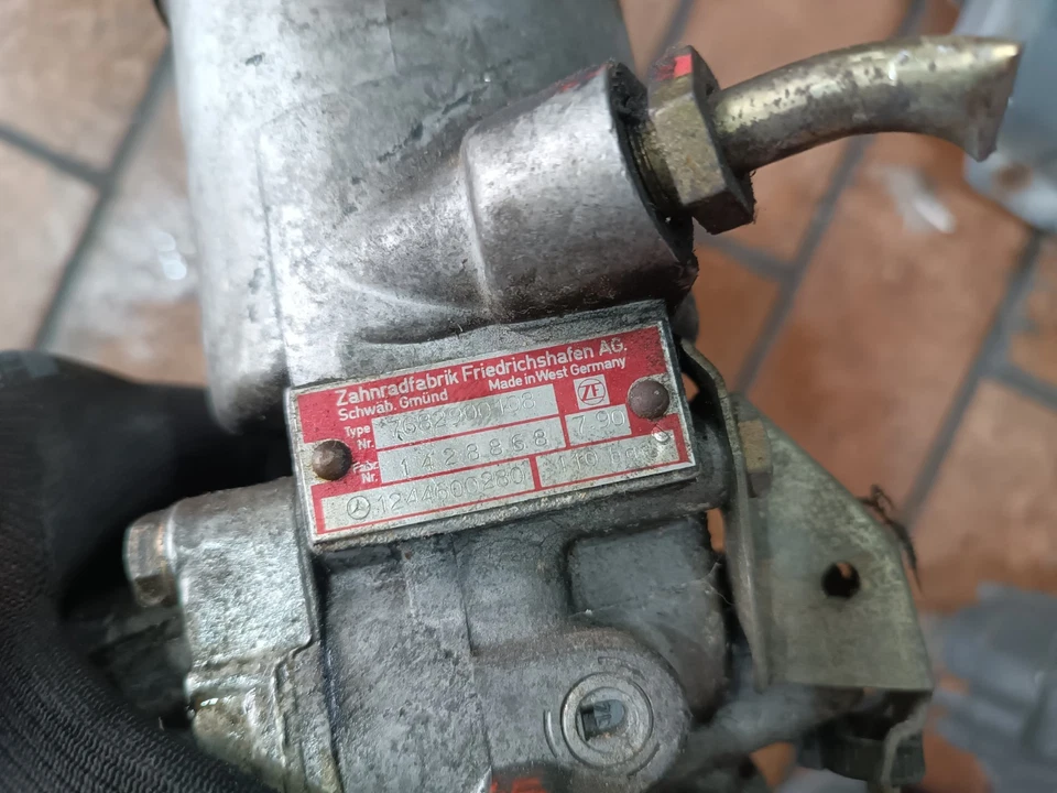 Mercedes-Benz Servopumpe 1244600280 W124 S124 C124 Servolenkung Servo ZF - Bild 4 von 4