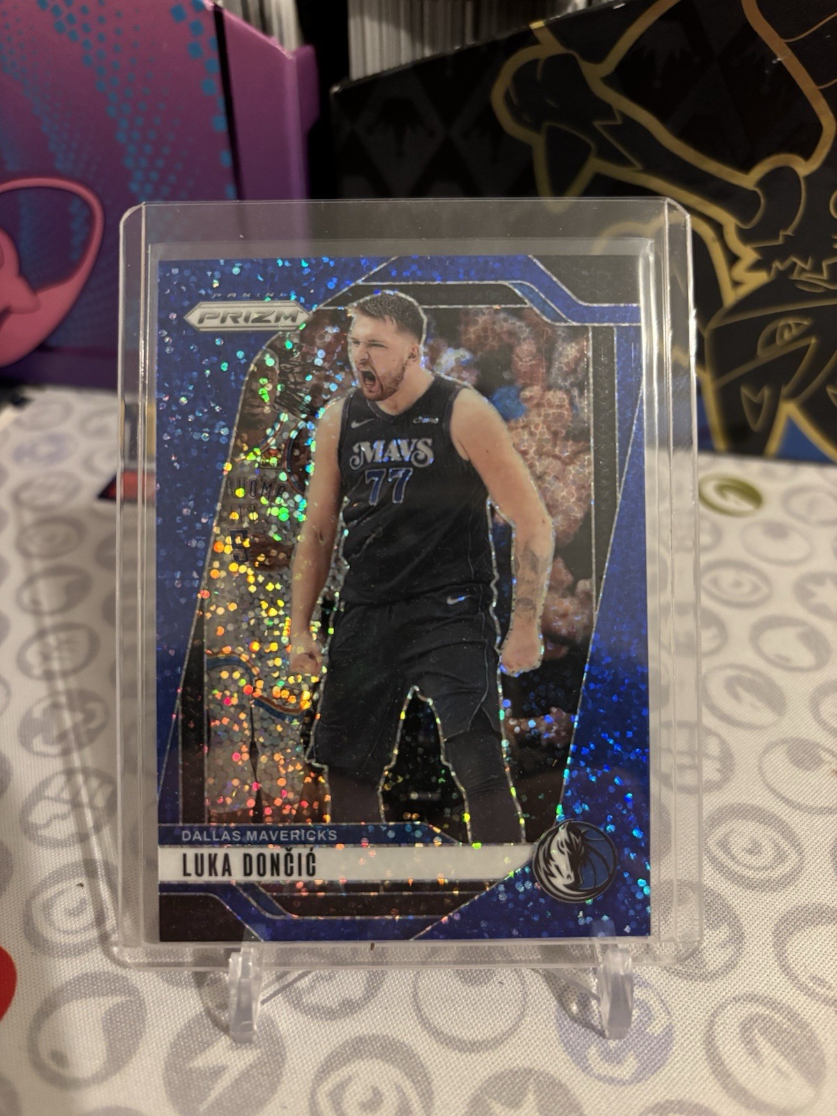 2024-25 Panini Prizm Luka Doncic #89 Blue Sparkle Prizm Mavericks /144