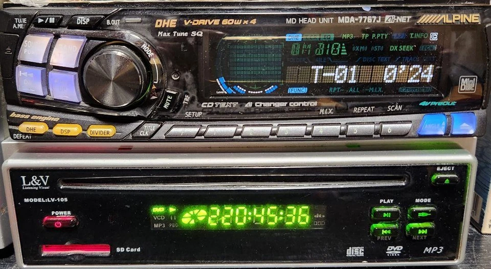 Alpine Lv-105Dvd Car Dvd Player 7 Lcd Monitor In-Dash Receiver Multimedia - Image 2 of 4