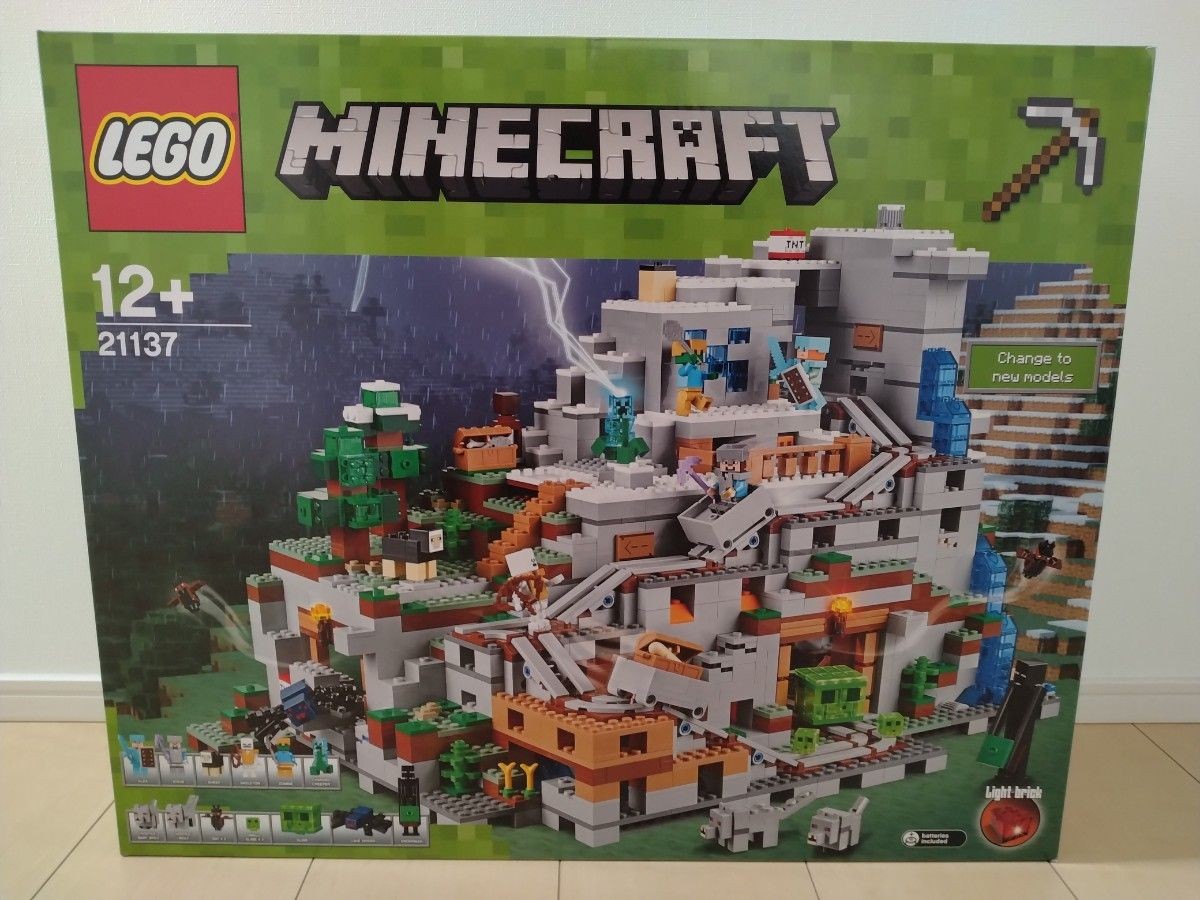 LEGO Minecraft The Mountain Cave 21137 2863 Pieces NEW Sealed