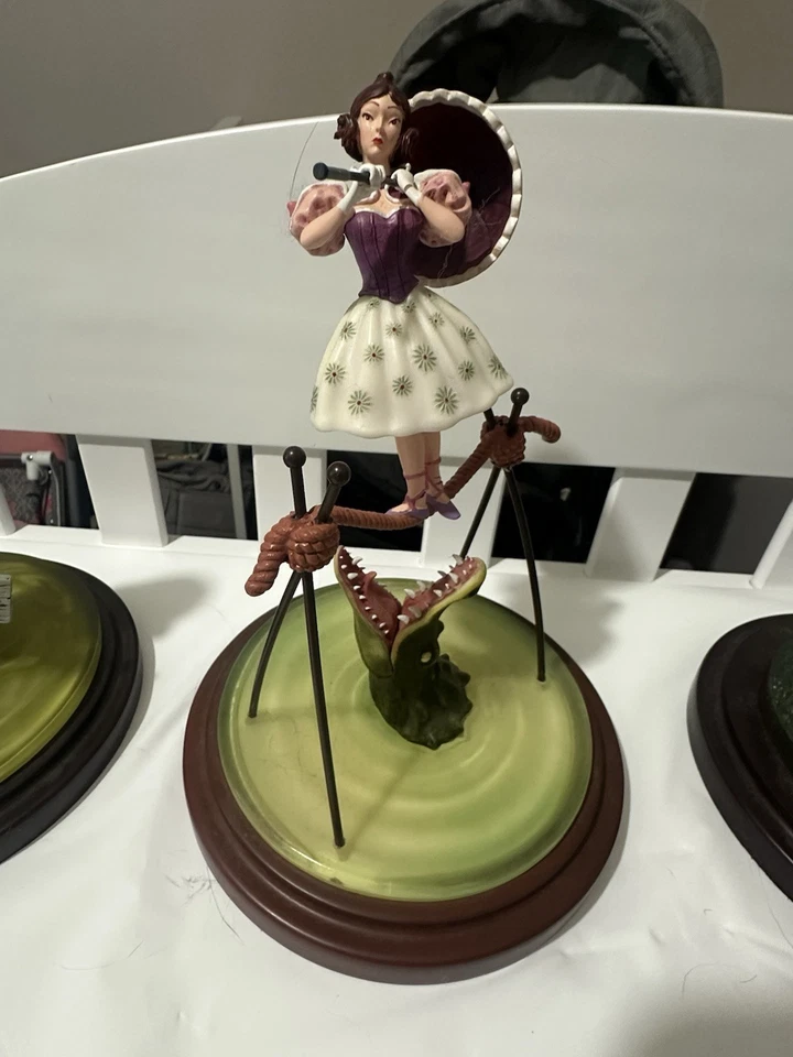 Figuras raras de sala de estiramiento de mansión embrujada de los parques de Disney ver descripción Foto 3 de 4