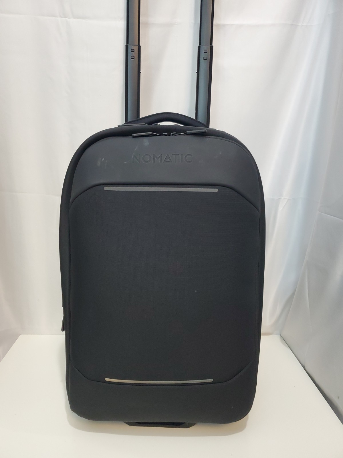 Nomatic Navigator Carry On 37L Luggage, Expands to 45L, Zipper Issue, MSRP $449