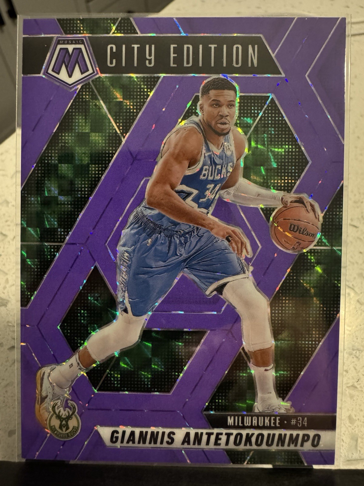 2024-25 panini mosaic 282 giannis antetokounmpo purple fluorescent mosaic /249