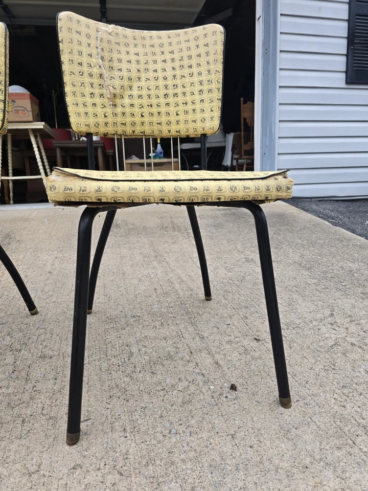 Howell Furniture Co MCM Hierro Forjado Vinilo Atómico Sillas Comedor Latón Foto 4 de 4