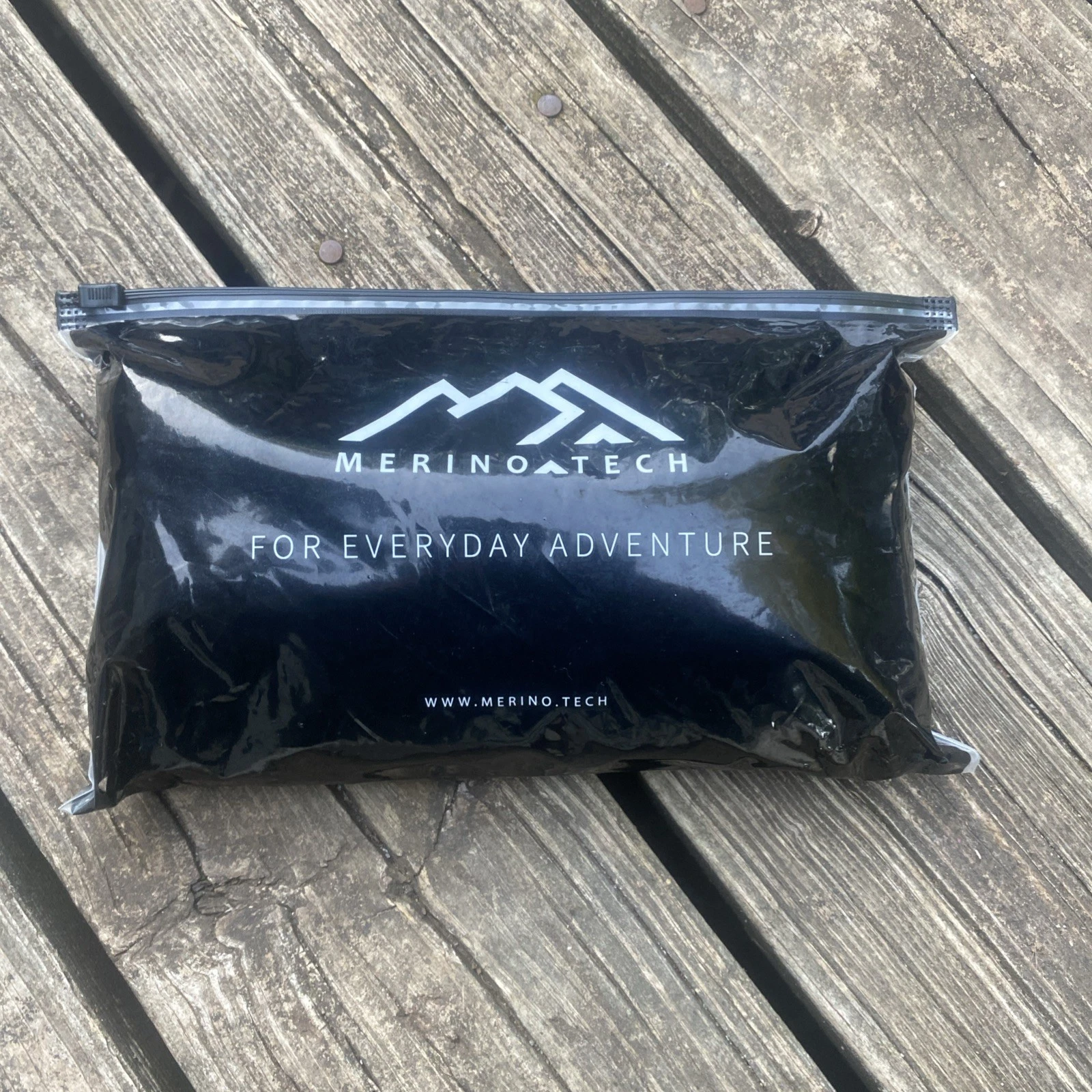 New (x2 Pair) Merino.Tech Gray Wool Hiking Socks Adult Unisex (Size: Medium)