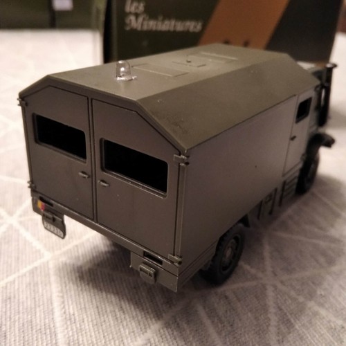 Mercedes Unimog atelier - 1/50 - solido metal # 46 HACHETTE - Imagen 2 de 3