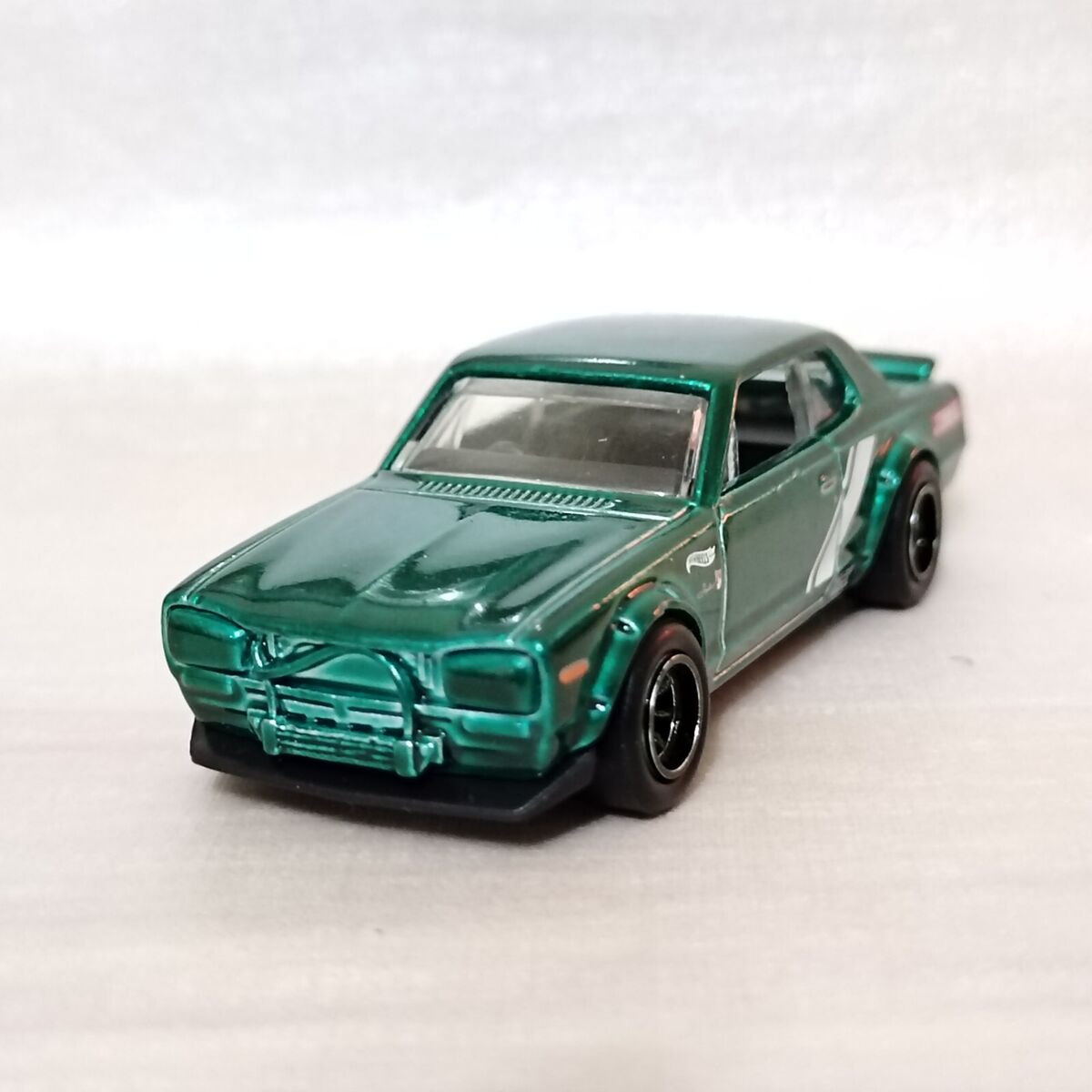 流行 ホットウィール STH NISSAN SKYLINE HT 2000GT-X ミニカー