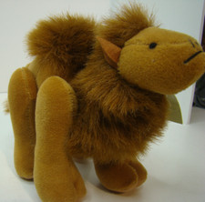 RUSS Plush Sahara Camel 9" wide 6" tall Brown Russ and Berrie and co