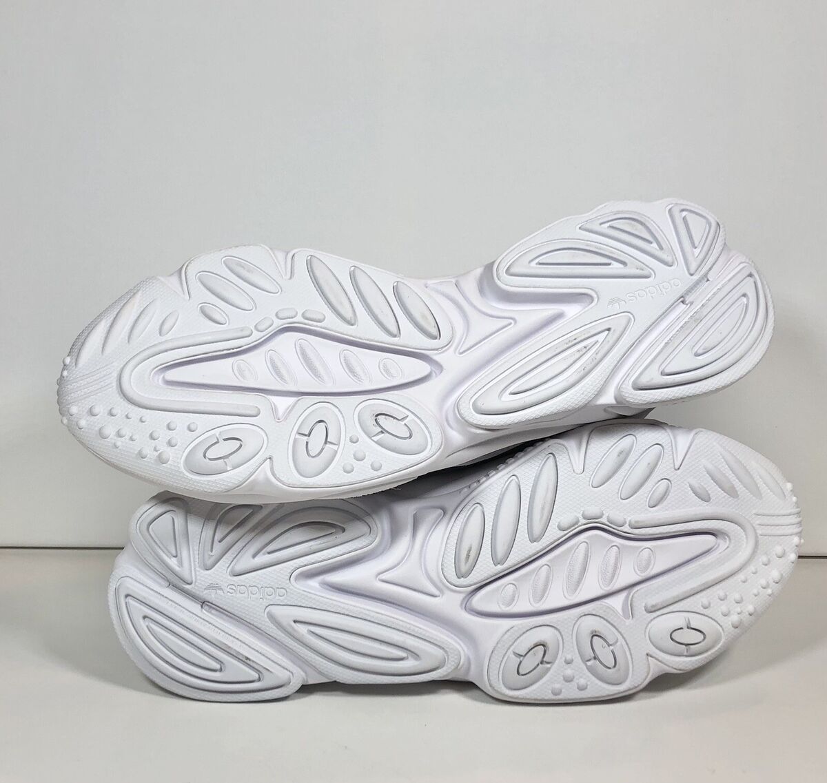 Adidas Originals Ozweego “White Black” Sneaker Men's Size 12 Adidas Originals Ozweego “White Black” Sneaker Men's Size 12