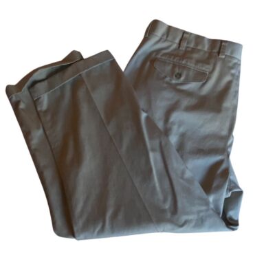 L.L. Bean Men's Dress Pants Beige Size 42 Pleated Cuffed Casual Nice Preowned