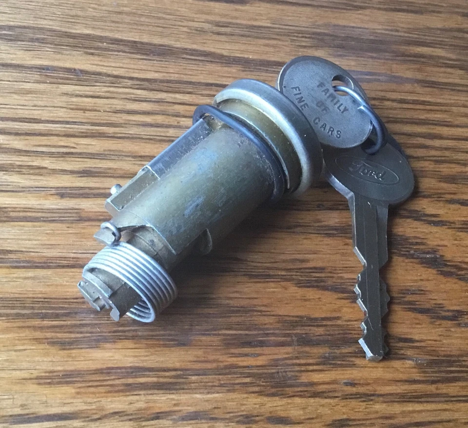 Ford Thunderbird 1967-68 Mercury Cougar 1967-71 bloqueo de maletero ciclo con llaves con logotipo de colección- Foto 3 de 4