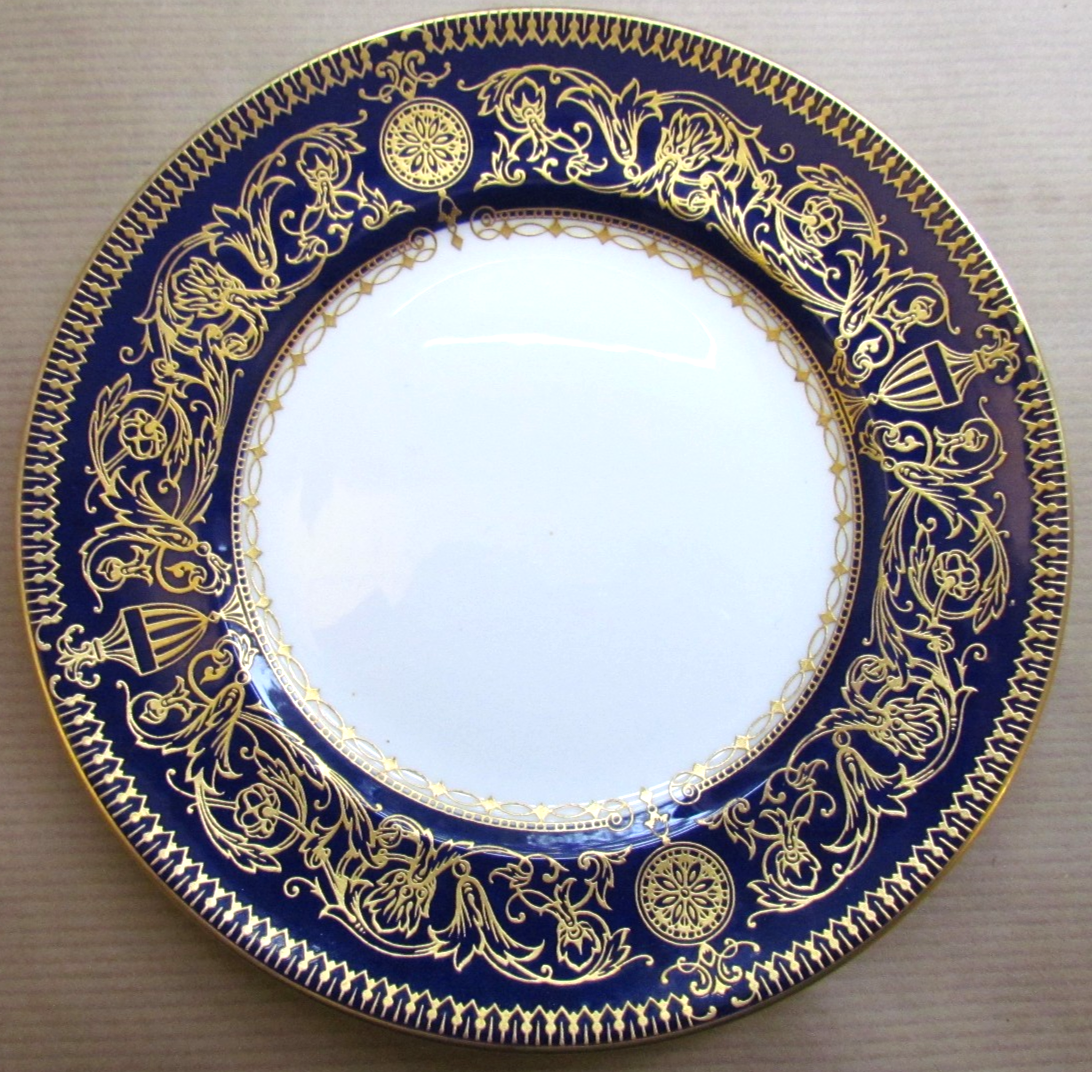 ROYAL WORCESTER SANDRINGHAM COBALT BLUE PATTERN TWO 6