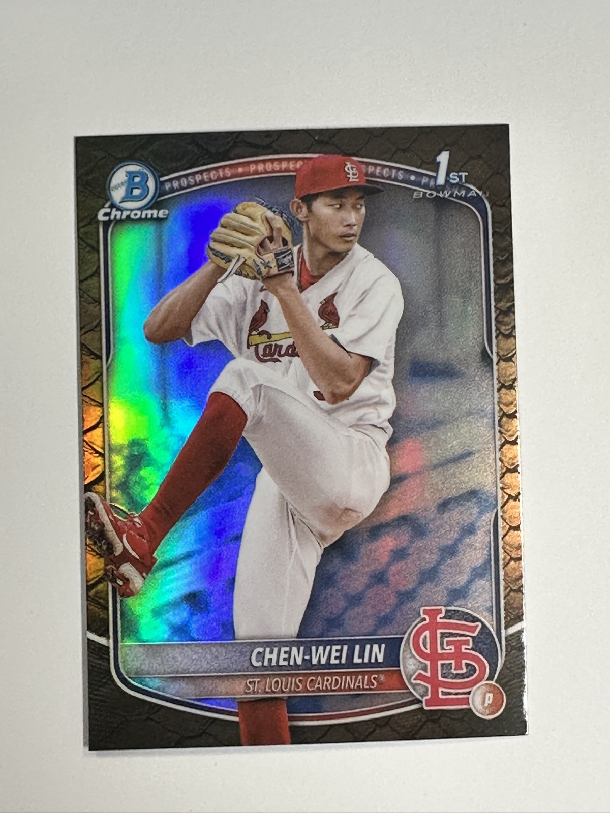 2025 Bowman - Chrome Prospects Chen-Wei Lin #BCP-141 Reptilian Refractor (RC)