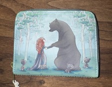 Cartera familiar Loungefly Disney Pixar Brave Mérida Bear NUEVA con etiquetas