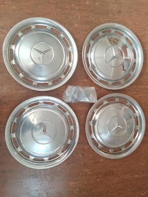 ベンツW123 114 純正ホイールキップ Mercedes-Benz（メルセデス