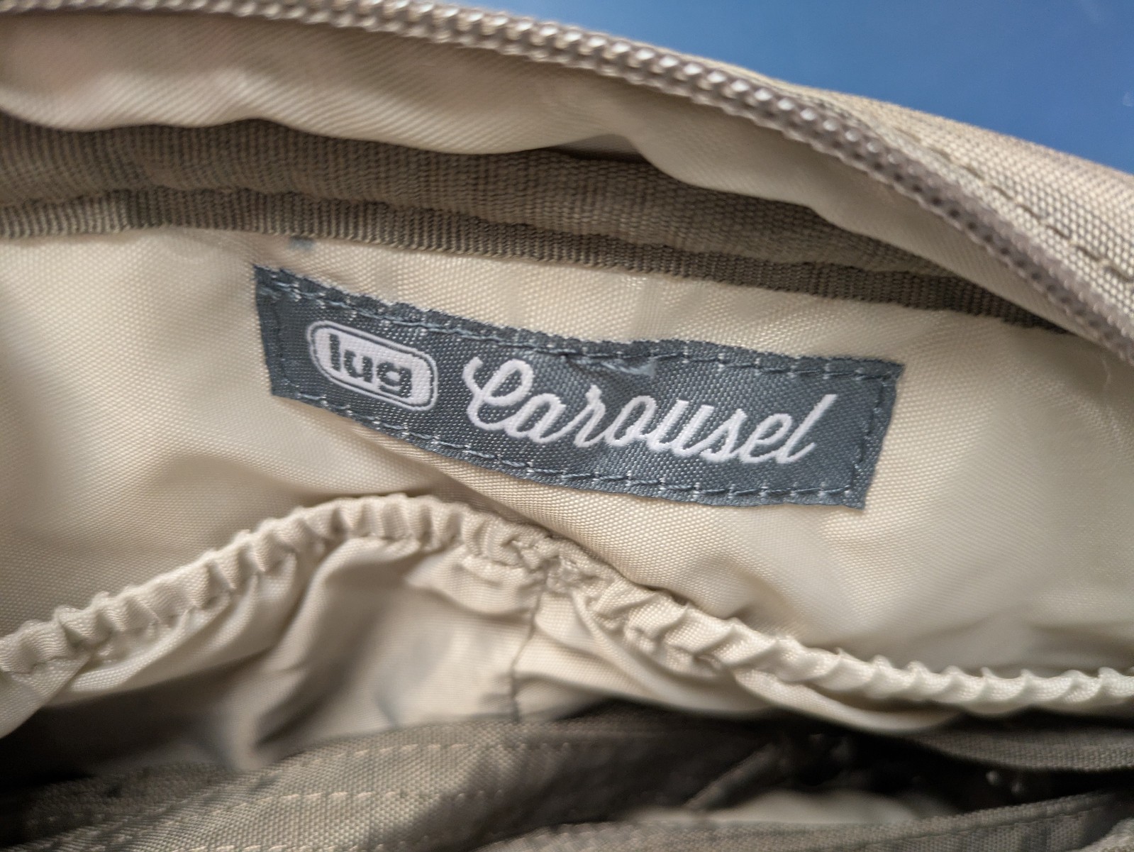 Lug Carousel Crossbody Gray - EUC - image 3