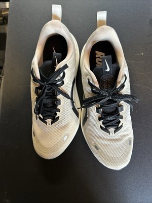 Nike React Escape Run 2 Sanddrift Black/White Women's Size 9.5