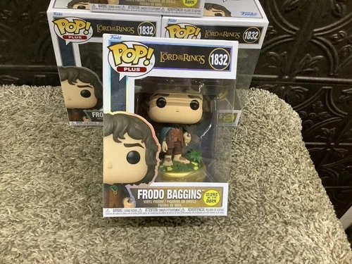 Funko Pop! The Lord of the Rings Frodo Baggins Glow-in-the-Dark Plus #1832