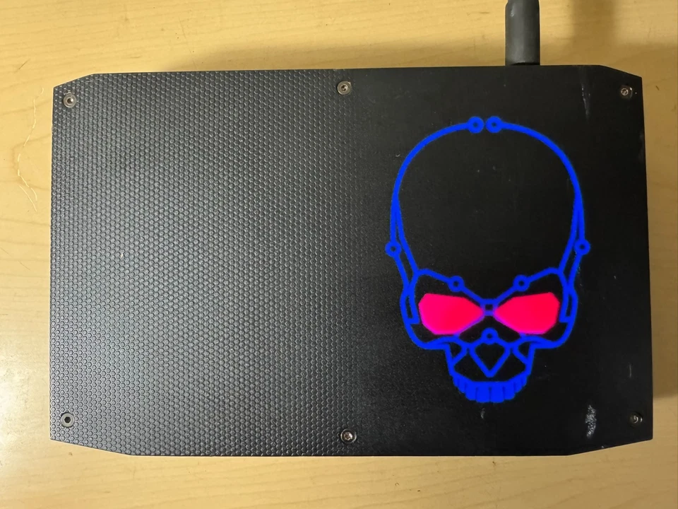 Intel NUC BOXNUC8I7HNK1 i7-8705G 16 GB RAM CON gráficos Radeon RX Vega M GL SIN DISCO DURO Foto 4 de 4