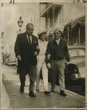 1963 Press Photo New Orleans Visitors Mr. & Mrs. Harold Ginsburg & Sidney Hayes