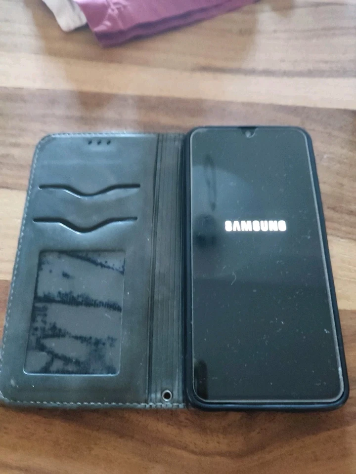 Samsung Galaxy SM-A405F - 64GB - Schwarz (Ohne Simlock) (Dual SIM) - Bild 4 von 4