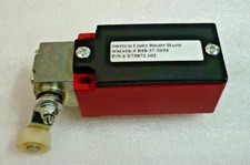 Switch Limit Right Hand, pn X75872.102