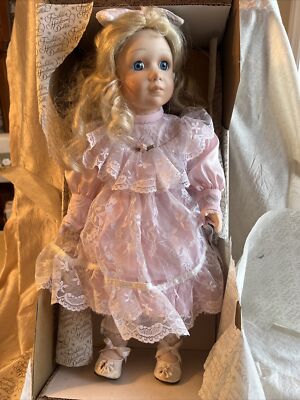FRANKLIN HEIRLOOM ALEXANDRA DOLL. WITH COA AND BOX. Nice!!!