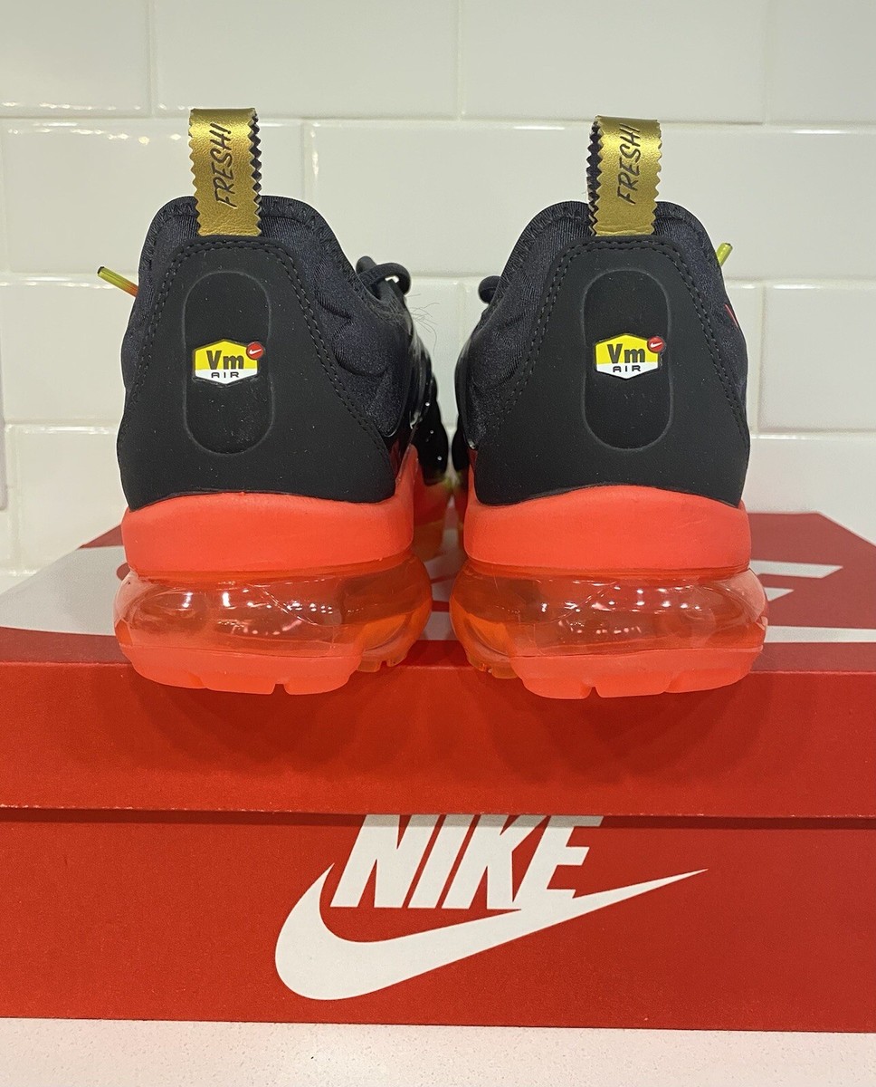 air vapormax plus black crimson yellow
