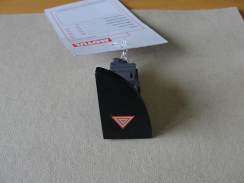 Toyota Verso S Schalter f.  Warnblinker  15B060