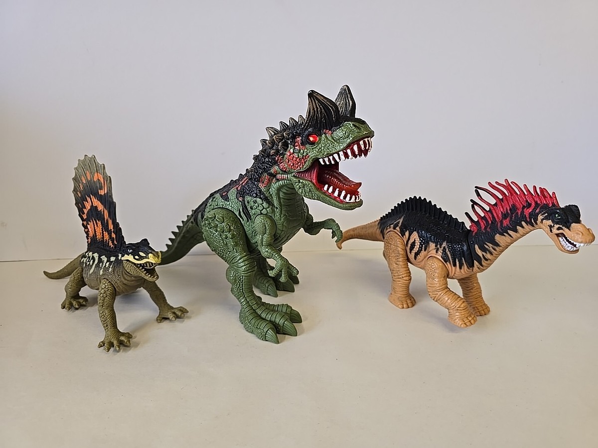 Animal Planet Dino Valley Extreme Excursion Carnotaurus Dinosaur