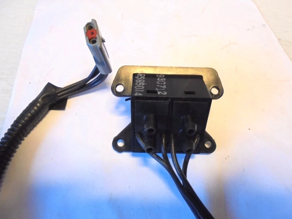 93-97 FORD PROBE  LUMBAR BOLSTER SEAT SWITCH  NEW OEM - Image 2 of 3