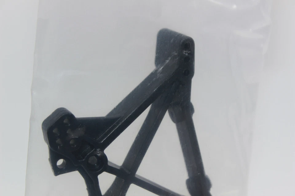 Traxxas TRX 6838  SLASH  Dämpferlager hinten  NEU in OVP  - Bild 4 von 4