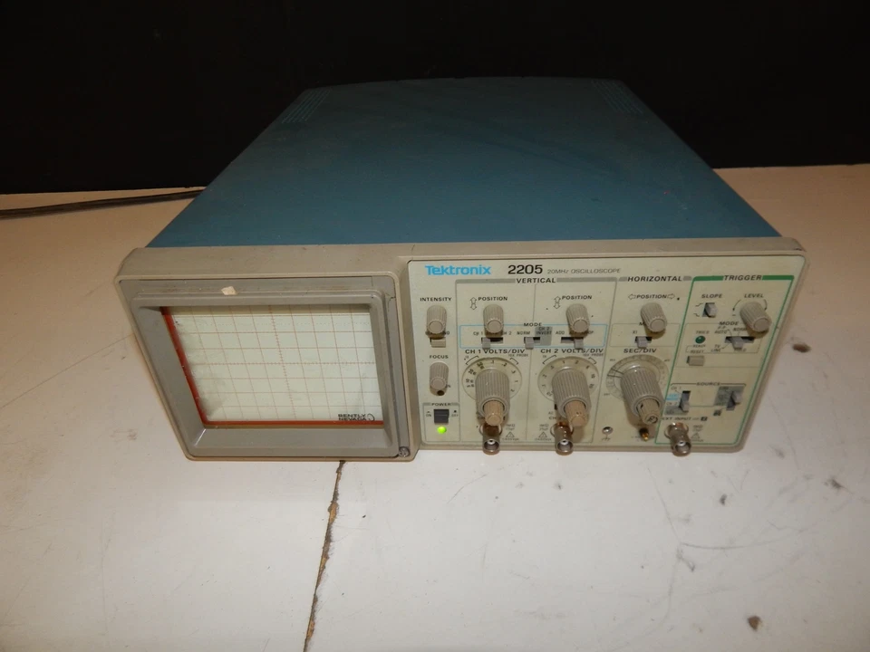 Tektronix 2205 20MHz Dual-Kanal Analog Oszilloskop (GKG31) - Bild 4 von 4