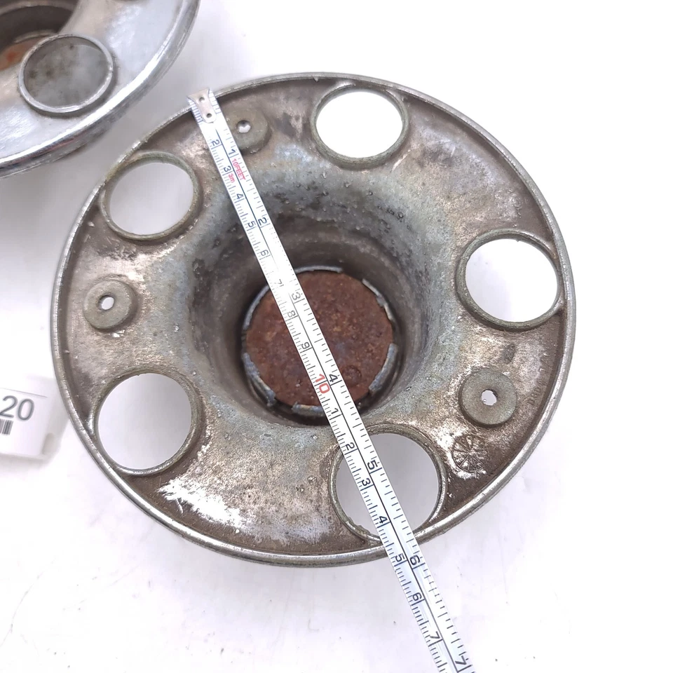 Tapacubos centrales de rueda Ford Mustang II Pinto D42A-1A097-BB plateados genuinos (juego de 2) Foto 2 de 4