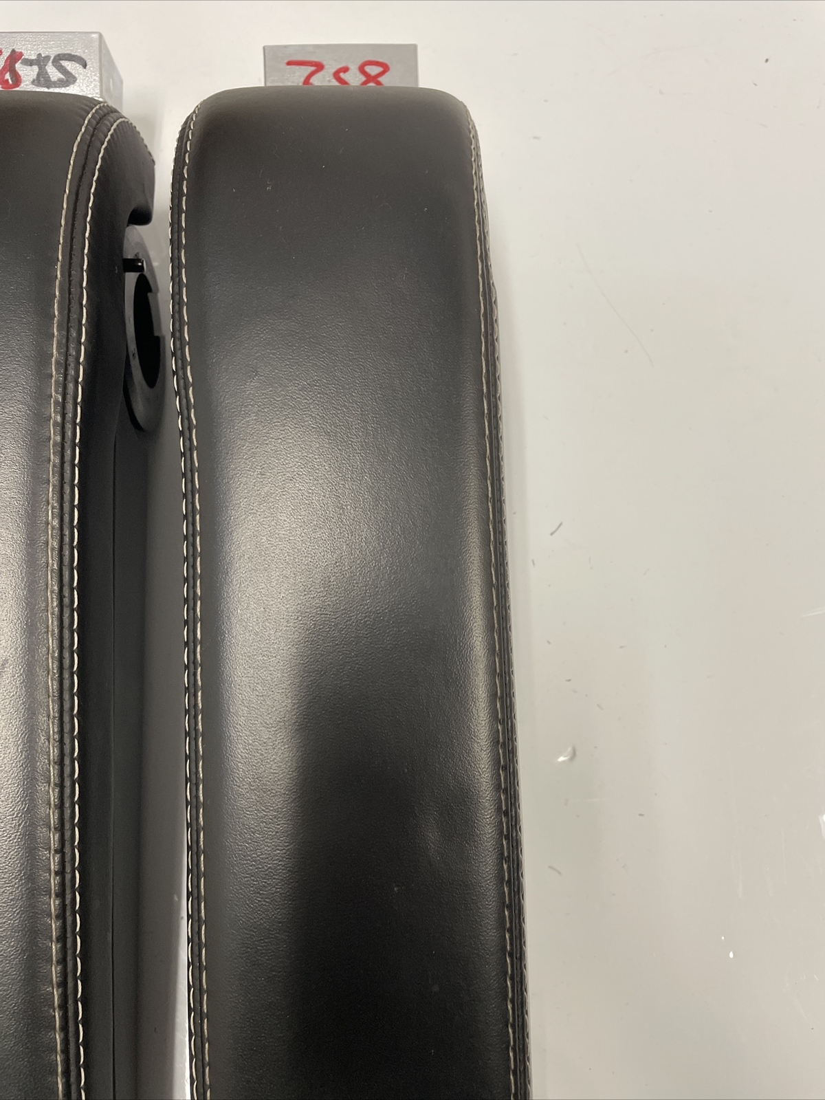 2014 Bentley Continental Flying Spur Black Leather LH RH Center Console Armrests
