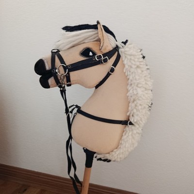 Hobby Horse Fjordpferd mit Trense