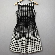 Talbots Women’s Sleeveless Fit & Flare Dress 4 Petite  Black White Dots Classic