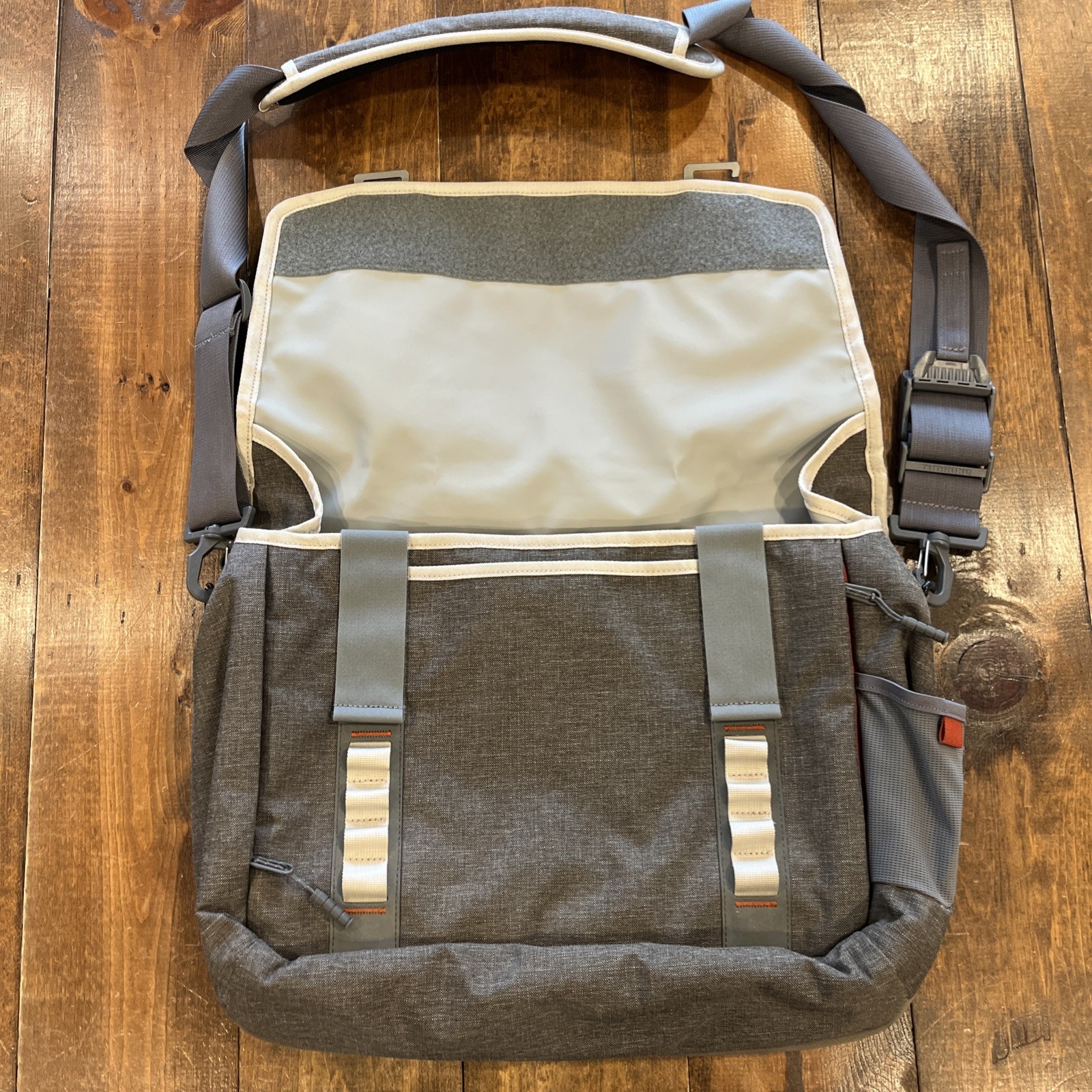 Timbuk2 Command Crossbody Messenger Computer Shou… - image 4