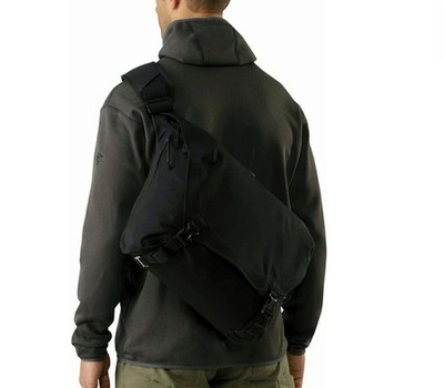 ARC’TERYXCourier Bag 15メッセンジャーバッグ Arc'Teryx Leaf Courier Bag 15 | eBay