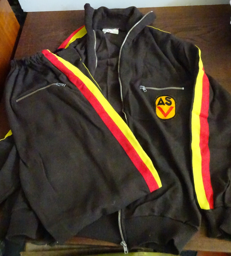 DDR NVA ABBIGLIAMENTO SPORTIVO ASV ASSOCIAZIONE SPORTIVA MILITARE TUTA SPORTIVA