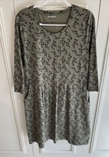 NorthStyle Women’s Vine Print Dress Size Large Army Green Pleated Pockets Comfy