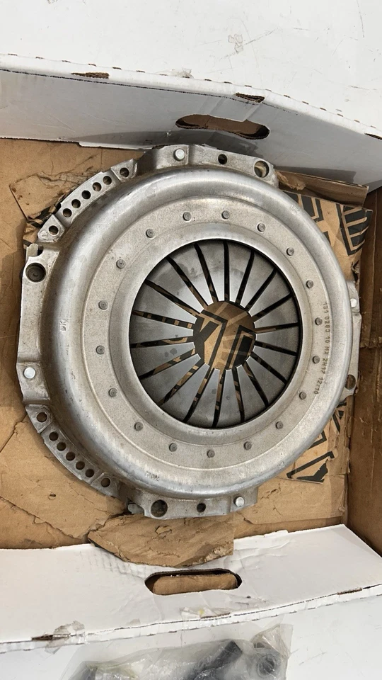 Kit de embrague de transmisión LuK 07-910 - transmisión de 5 velocidades Ford F-250 HD F-350 1987-97 Foto 4 de 4