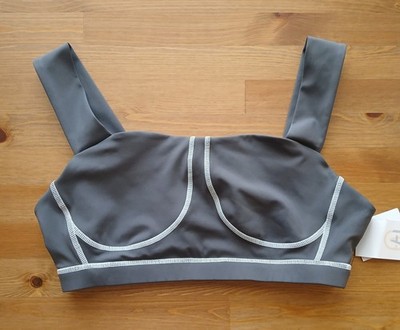 JustFab Active Sport Bra Gray M Athleisure White Stitching Accent Wide Strap
