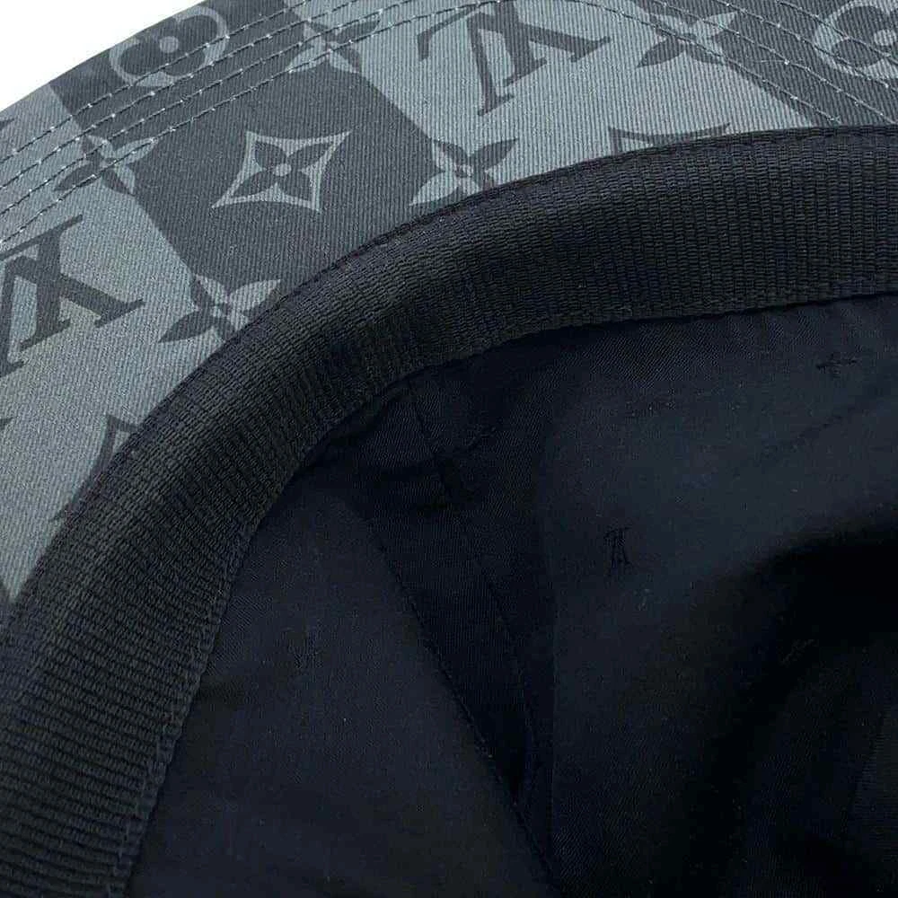 LOUIS VUITTON（LV） Cappellino LOUIS VUITTON LV MADE a righe NIGOCcollaboration taglia L cotone 100% grigio MP3259