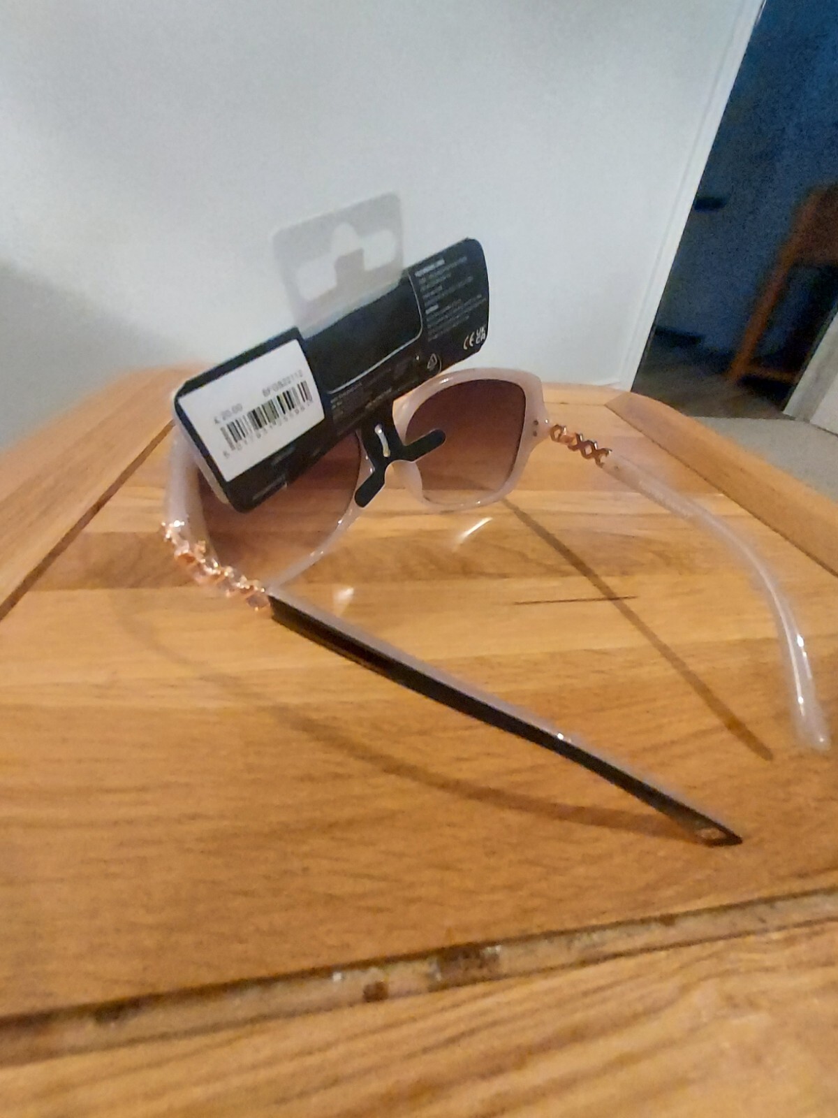 Ladies FOSTER GRANT SCRATCH & IMPACT RESISTANT LENSES, SUNGLASSES, £20