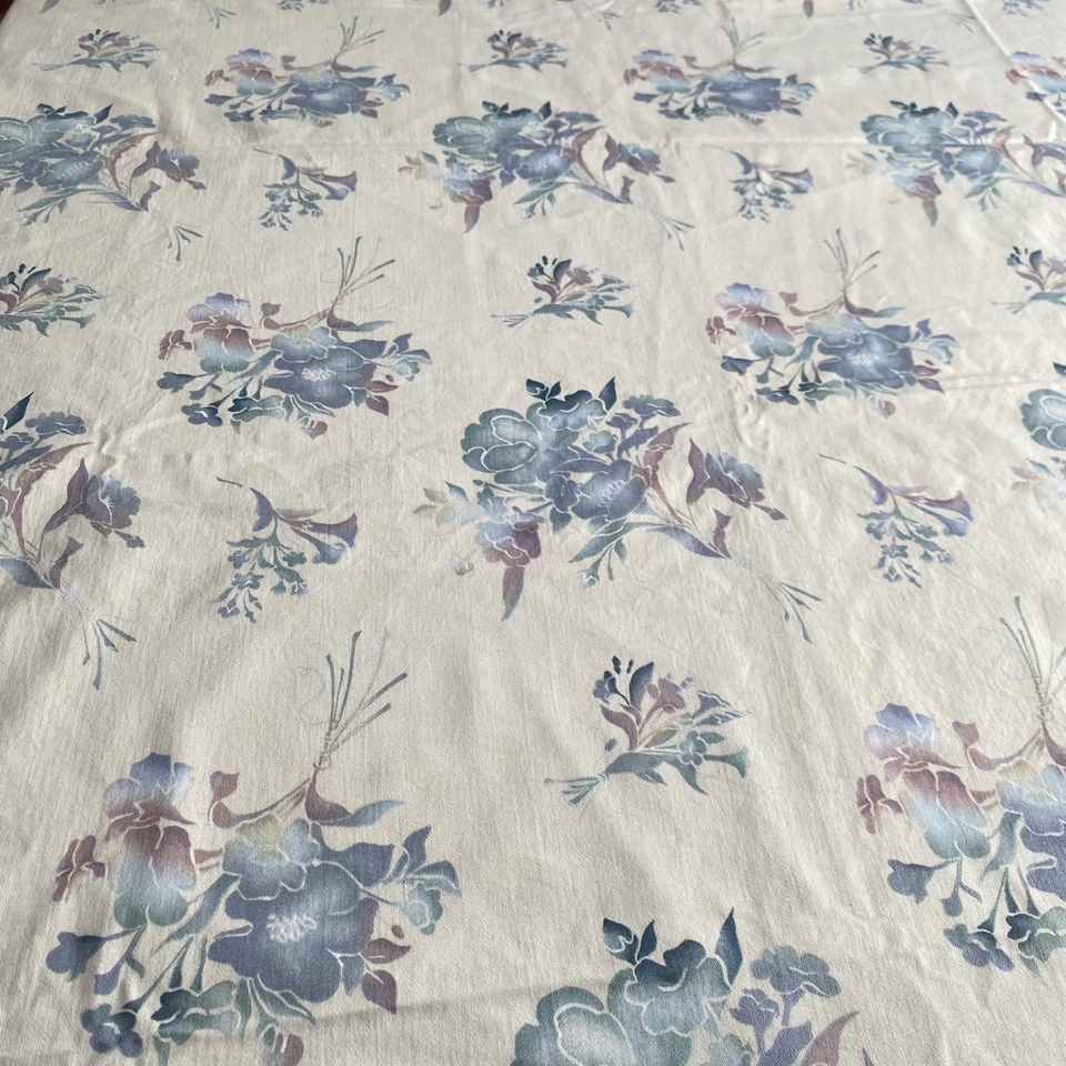 PAULA CIE  100%Cotton Fabric 5.25 Yards Floral Bouquet Blue Green Indigo Flower - Image 2 of 4