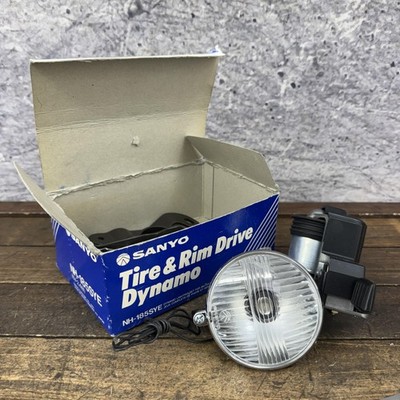 Vintage Sanyo Dynamo NH-185SYE Tire Rim Drive Headlight 6V 2.4W