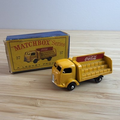 MATCHBOX No.37 コカコーラトラック 1/43 Matchbox Collectables YPC02-M Coca-Cola 1937 GMC Van w/Box ミニカー