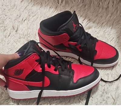 Nike Jordans Air Jordan 1 Mid Banned  Leather Sneaker Red/Black 