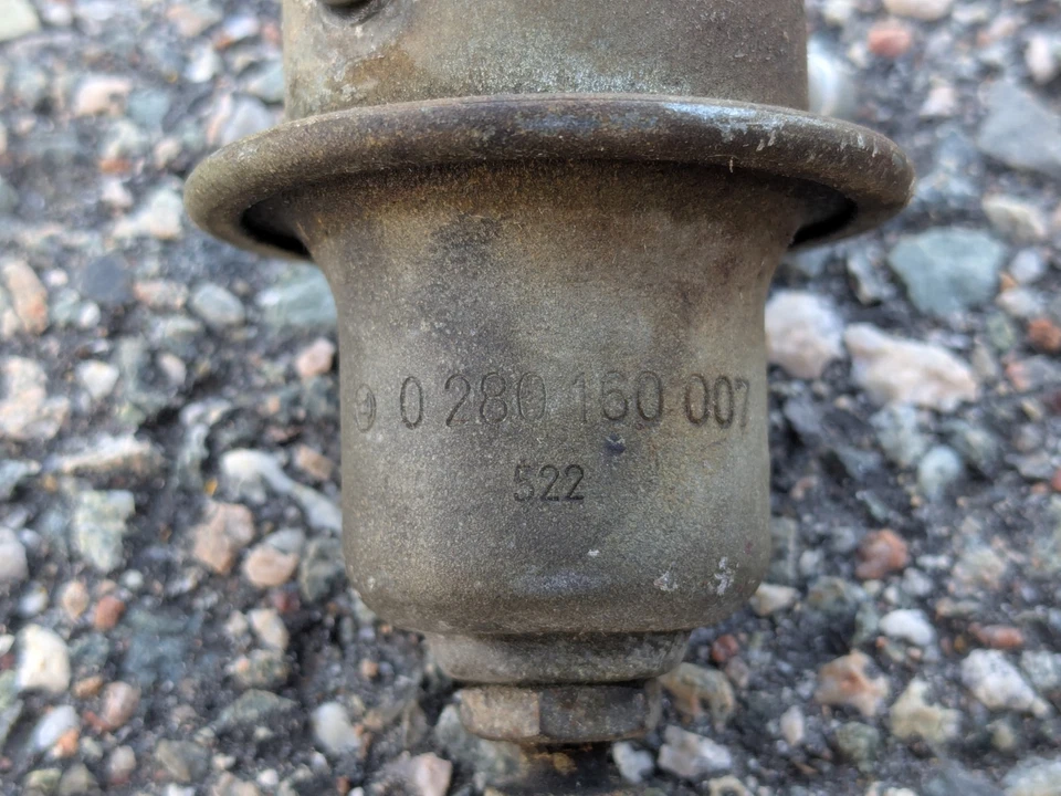 Регулятор давления топлива BOSCH MERCEDES-BENZ 450SE 450SL 450SLC 0280160007 - Изображение 2 из 4